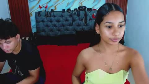 CRISANDMERY online show from April 19, 2026, 5:07 am