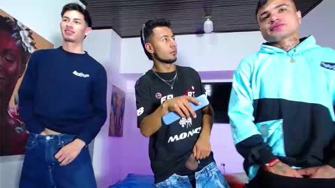 crismens online show from October 17, 2025, 6:43 pm