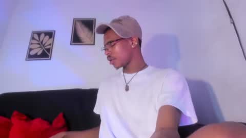 Snapshot of criss_zuri chatting on July 28, 2026, 12:48 pm criss_zuri online show from July 28, 2026, 12:48 pm