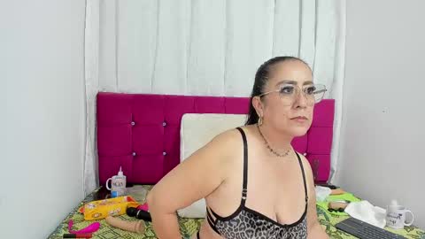 Cristal online show from February 20, 2025, 6:06 am