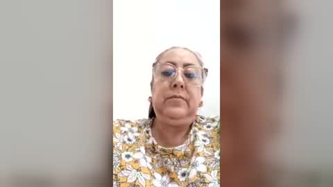 Snapshot of cristal_18xxx chatting on June 20, 2026, 5:27 pm Cristal online show from June 20, 2026, 5:27 pm
