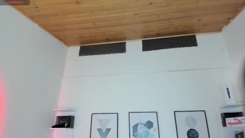 Cristal online show from February 11, 2025, 7:02 am