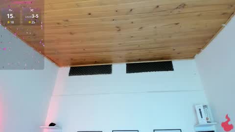 Cristal online show from March 9, 2025, 4:05 am