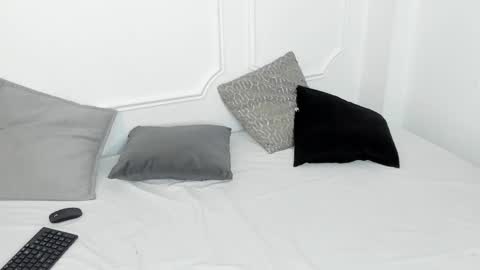 Cristal  online show from February 22, 2025, 8:09 pm