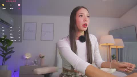 Snapshot of cristal_bunny chatting on July 8, 2026, 12:59 am Cristal online show from July 8, 2026, 12:59 am