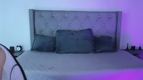 Snapshot of cristal_hilton_10 chatting on April 29, 2026, 11:00 pm Alejandra from Wednesday to Saturday from 1000 pm to 400 am Colombian hour online show from April 29, 2026, 11:00 pm