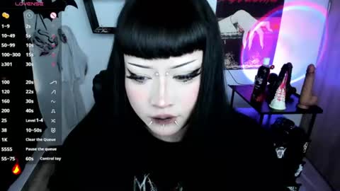 Cris online show from July 30, 2026, 9:03 pm