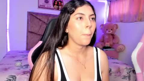 cristal_smith20 online show from July 6, 2026, 3:03 pm