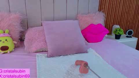 STEFANYIG cristalsubin online show from November 8, 2025, 12:16 pm