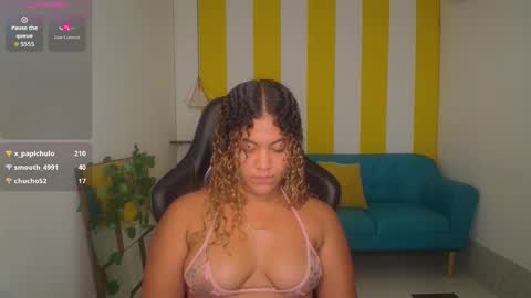 Cristal online show from November 15, 2025, 11:43 pm