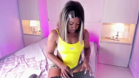 Snapshot of cristalbennet chatting on June 11, 2026, 7:56 pm cristalbennet online show from June 11, 2026, 7:56 pm