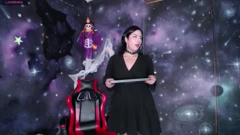 Cristal de Leon online show from October 14, 2025, 7:03 pm