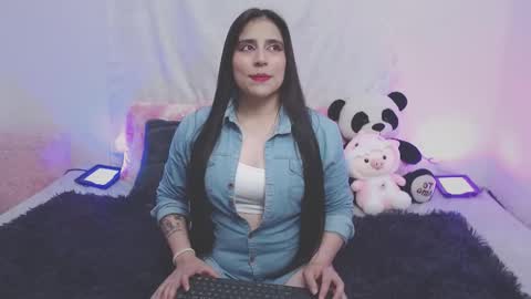Snapshot of cristallssmith chatting on March 14, 2026, 4:29 am Cristal online show from March 14, 2026, 4:29 am