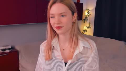 Snapshot of cristasires chatting on March 25, 2026, 12:22 pm Cristas online show from March 25, 2026, 12:22 pm