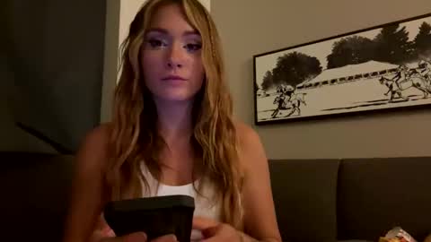 Crista online show from September 15, 2025, 1:16 am