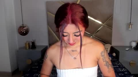  Independent Model online show from January 28, 2025, 2:10 pm