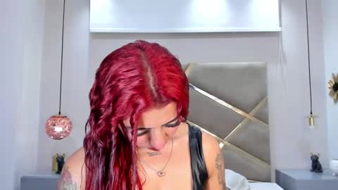  Independent Model online show from February 5, 2025, 6:46 am