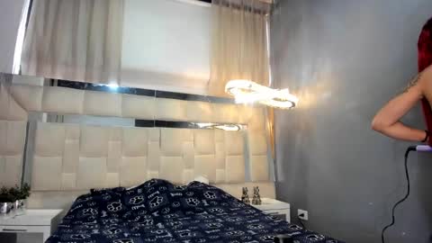  Independent Model online show from March 1, 2025, 1:51 pm