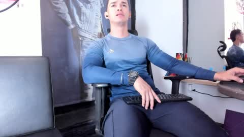 Snapshot of cristhian_wolf1 chatting on July 19, 2026, 1:48 pm CRIS online show from July 19, 2026, 1:48 pm