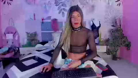 cristhy_huge_cockts online show from October 15, 2025, 4:34 am