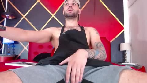 cristian hot9 online show from September 21, 2025, 4:41 pm