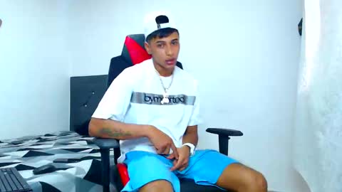 cristian online show from April 8, 2026, 9:59 pm