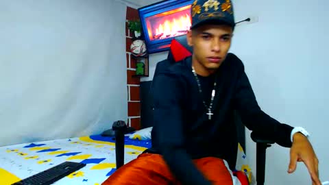 Snapshot of cristiantayron chatting on June 1, 2026, 6:04 am cristian online show from June 1, 2026, 6:04 am