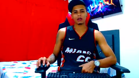 Snapshot of cristiantayron chatting on July 30, 2026, 12:53 am cristian online show from July 30, 2026, 12:53 am