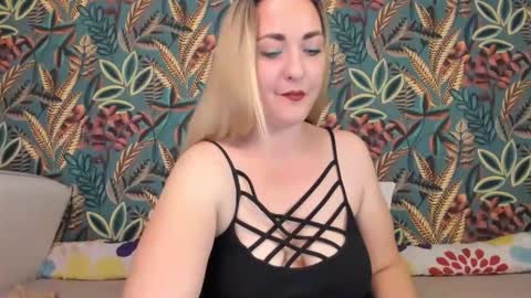 Cristina online show from November 18, 2025, 7:40 pm