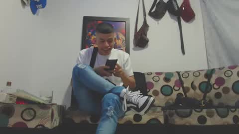 criistofer online show from January 1, 2025, 1:04 am