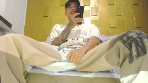 criistofer online show from September 20, 2025, 6:42 pm