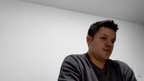 cristopher3042 online show from February 28, 2025, 2:53 am