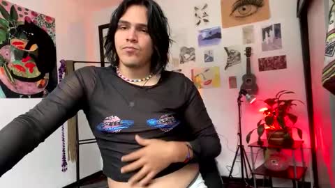 Cristopher online show from April 15, 2026, 6:48 pm