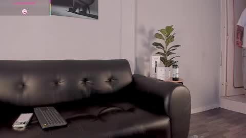 Cristopher online show from March 28, 2026, 2:05 pm