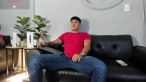 Cristopher online show from June 3, 2026, 2:33 pm