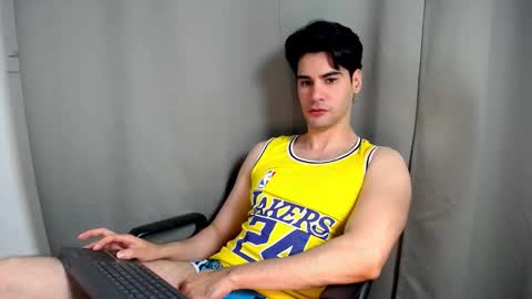 cristopher online show from December 4, 2025, 10:51 pm