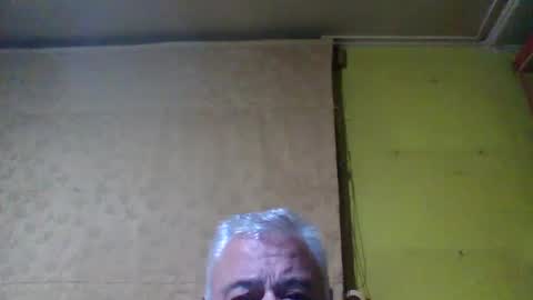 crmperez online show from October 8, 2025, 2:09 am