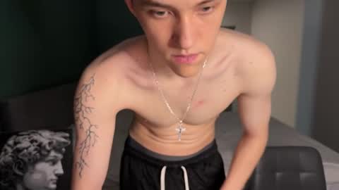 Snapshot of cronck52 chatting on November 23, 2025, 7:46 pm cronck52 online show from November 23, 2025, 7:46 pm