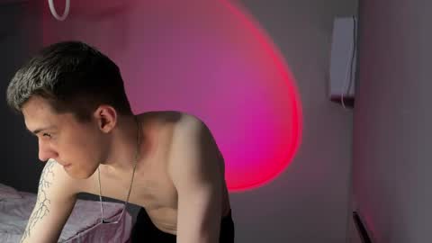 cronck52 online show from April 19, 2026, 7:27 pm