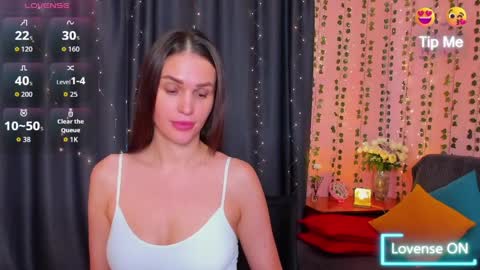 Snapshot of cross_the_line chatting on June 1, 2026, 9:44 am xx Amina xx online show from June 1, 2026, 9:44 am