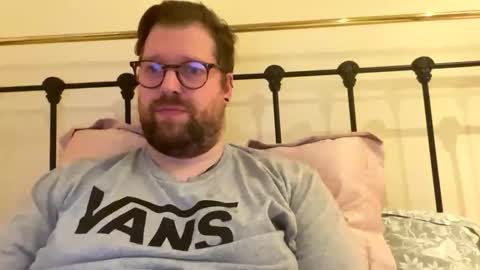 Snapshot of crouchendtiger chatting on October 17, 2025, 12:01 am crouchendtiger online show from October 17, 2025, 12:01 am