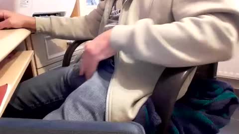 croup45 online show from December 1, 2025, 11:48 am