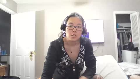 Crownandkat online show from February 23, 2026, 4:43 am