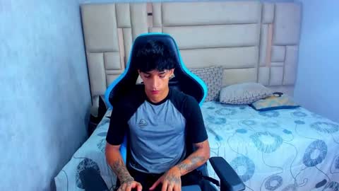 Croy online show from February 25, 2026, 3:27 am