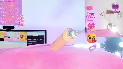 Mia online show from November 27, 2025, 1:29 am