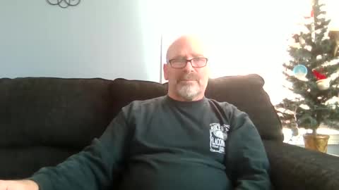 fun guy online show from December 24, 2024, 6:28 pm