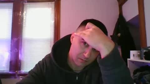 Crush380 online show from December 6, 2024, 8:18 pm