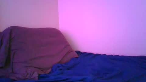 Crush380 online show from December 6, 2024, 11:25 pm