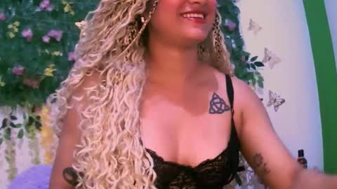 crysrus online show from November 26, 2025, 10:33 pm