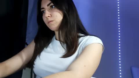 Alie online show from November 26, 2025, 6:09 pm